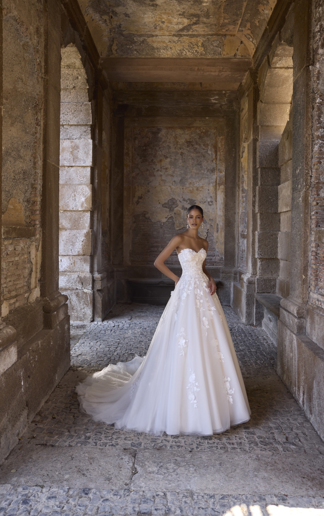 Abito romantico selezionato dall’atelier